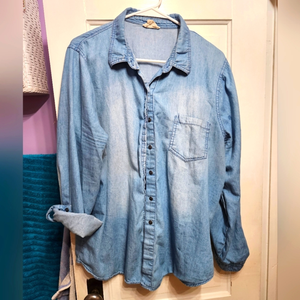 Denim button down Shirt 3x Perch
